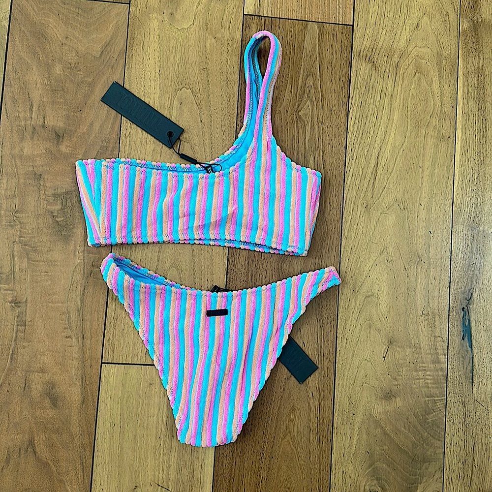 TRIANGL MELROSE CHEEKY SHERBET STRIPE SET NEW WITH TAGS + BAG - Picture 4 of 5